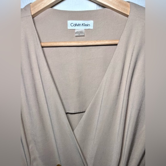 Calvin Klein | Tan Trench Coat Dress | Size 12 | GUC | Belted Sleeveless Midi - Picture 5 of 7